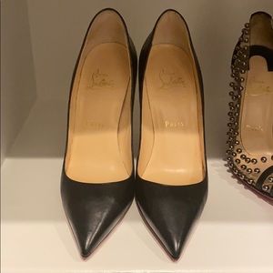 Christian Louboutin So Kate leather classic